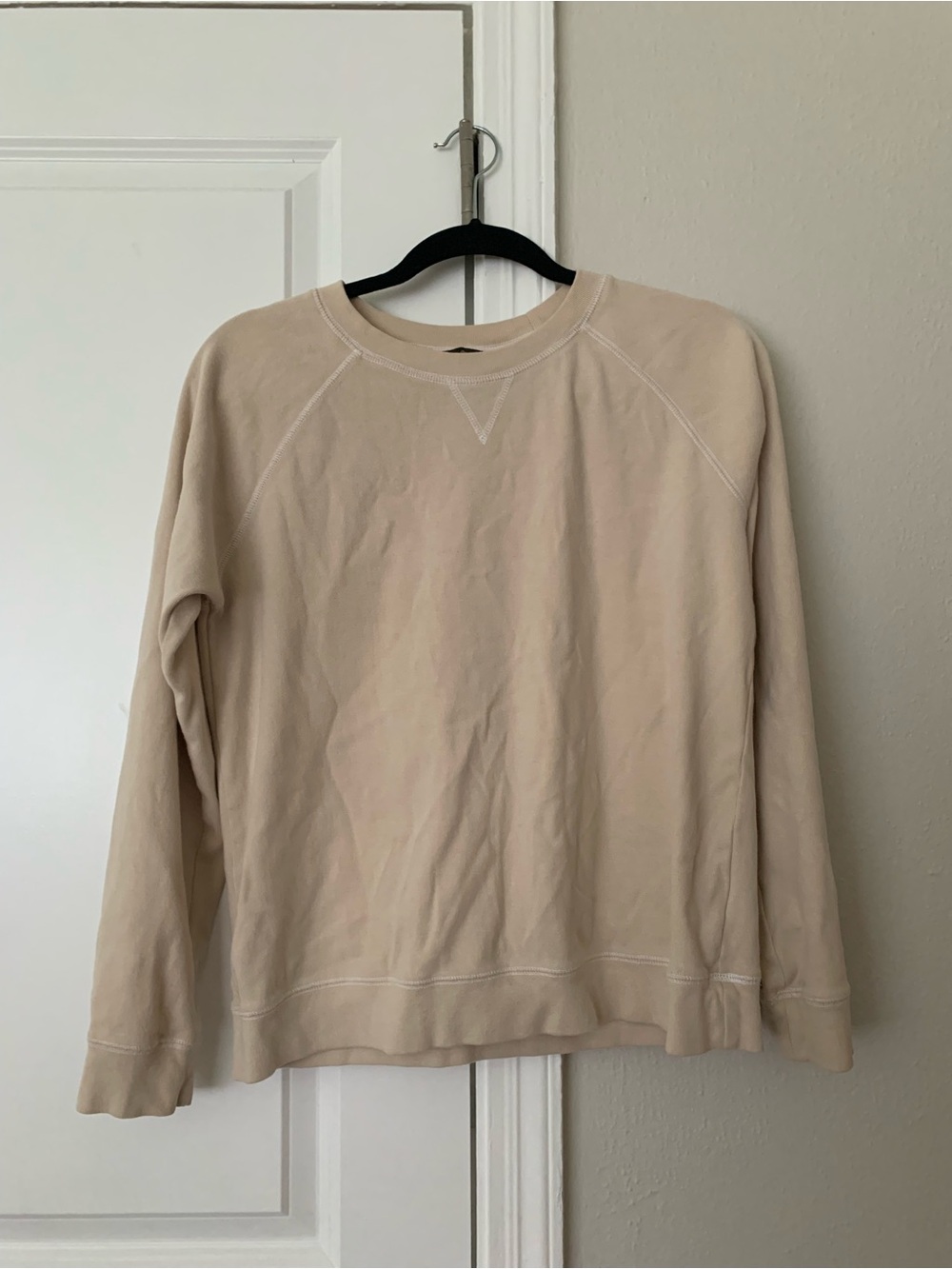 Vintage Eddie Bauer Cream Crew Neck Pullover